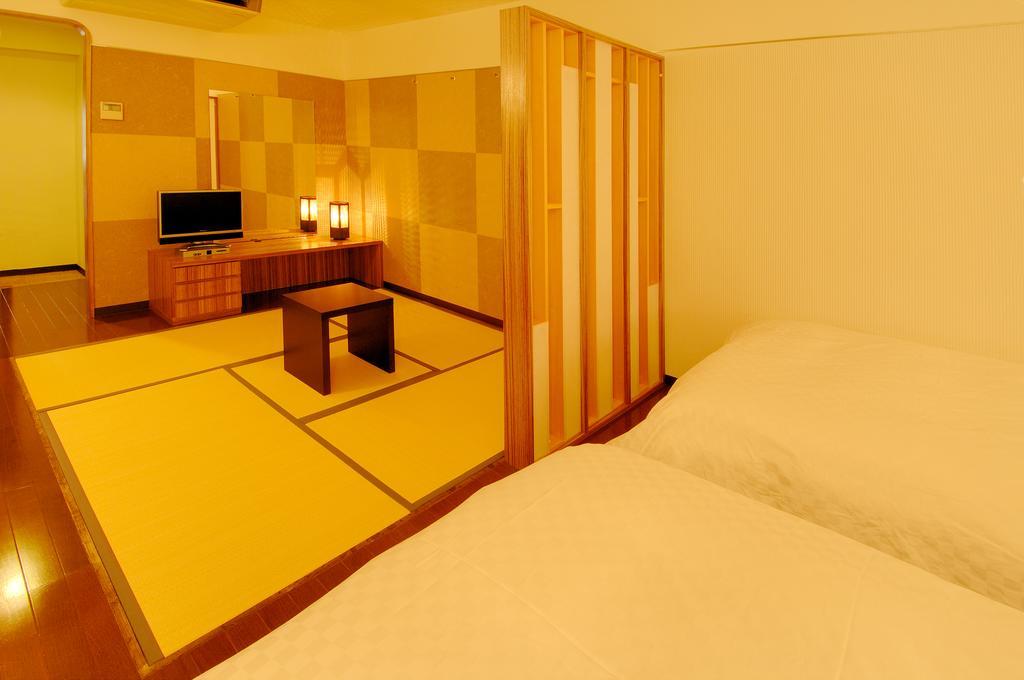 Okayama Green Hotel Exterior foto